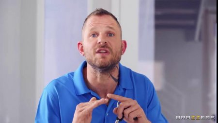 Мужик трахает свою любовницу в сочную задницу